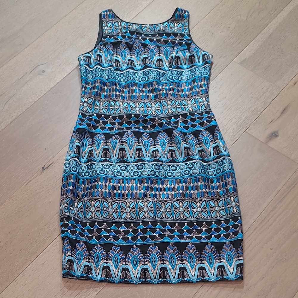 NWT White House Black Market Dress Women's sz 8 Embroidered Floral Tank Dress